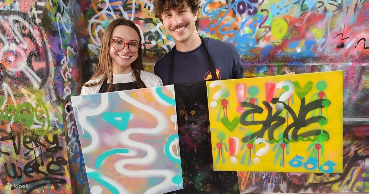 BYOB Spray Paint 'n' Sip at Studio W.I.P. Chicago Klook